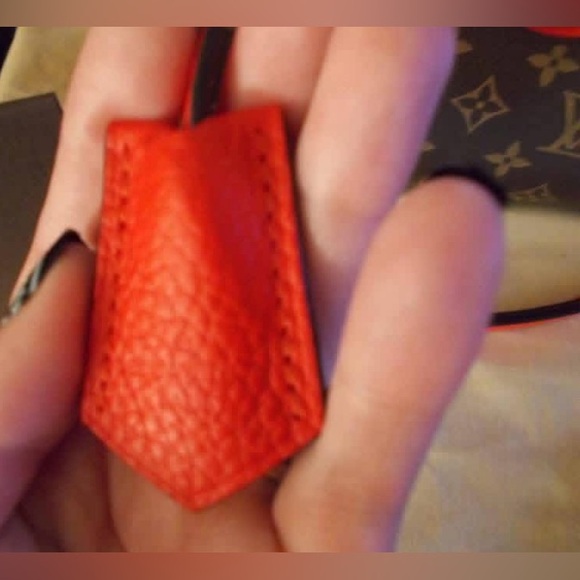 ♥️ AUTHENTIC Louis Vuitton Red Retiro NM ♥️ - Picture 3 of 15